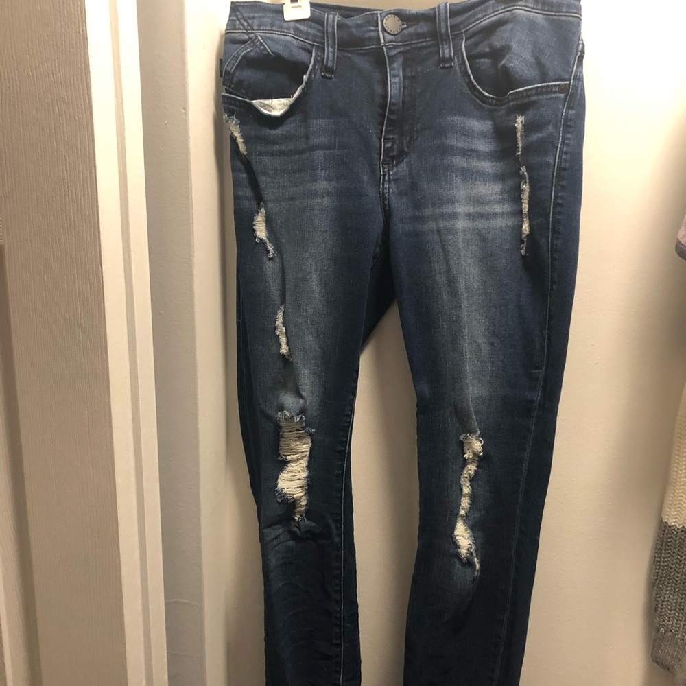 Rock & Republic Ripped Skinny Jeans